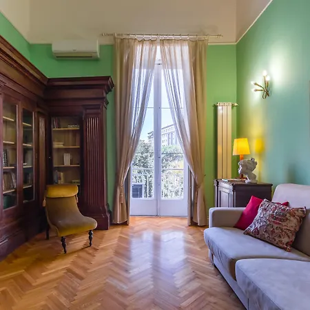 A Piazza Cavour By Wonderful Italy Nápoles