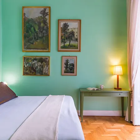 A Piazza Cavour By Wonderful Italy Nápoles