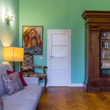 A Piazza Cavour By Wonderful Italy Nápoles